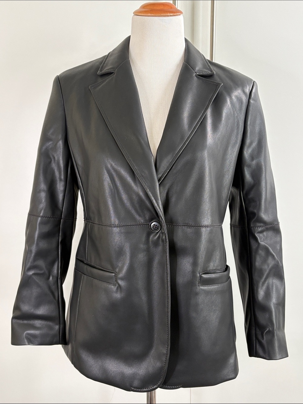 Classic Black Faux Leather Blazer Jacket - 8P